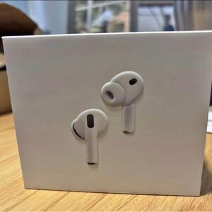 Apple AirPods Pro 3 with Charging Case